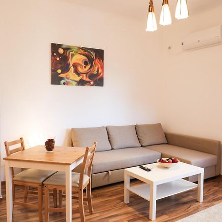 Ultracentral Apartament With Balcony - Old Town 부쿠레슈티 외부 사진